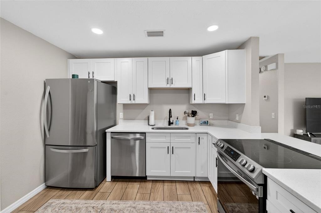 5502 Peach Avenue - Photo 19