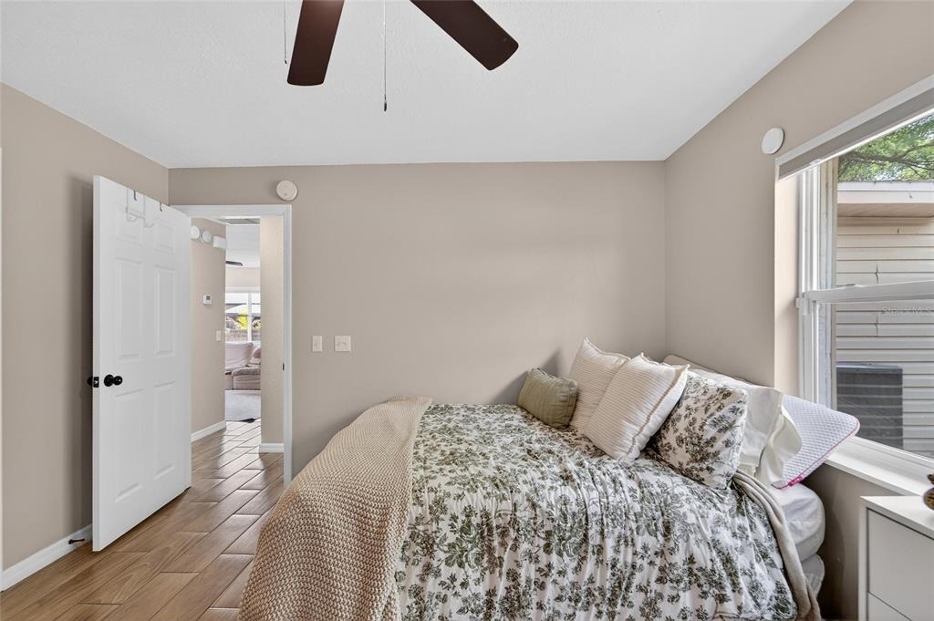 5502 Peach Avenue - Photo 36