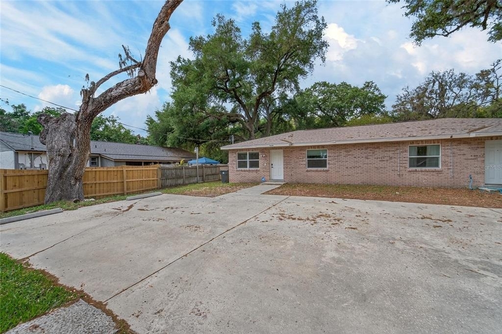 5502 Peach Avenue - Photo 7