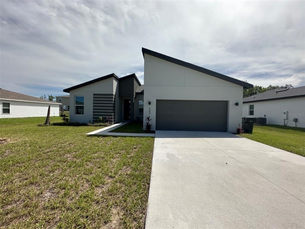 207 Begonia Lane - Photo 0