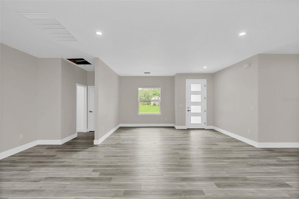 555 Gagnon Street Se - Photo 4
