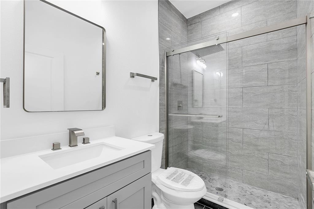 555 Gagnon Street Se - Photo 10