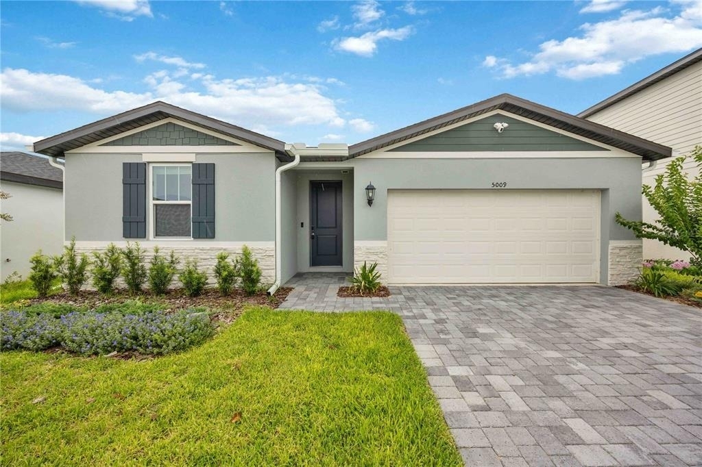 5009 Katrina Drive - Photo 2