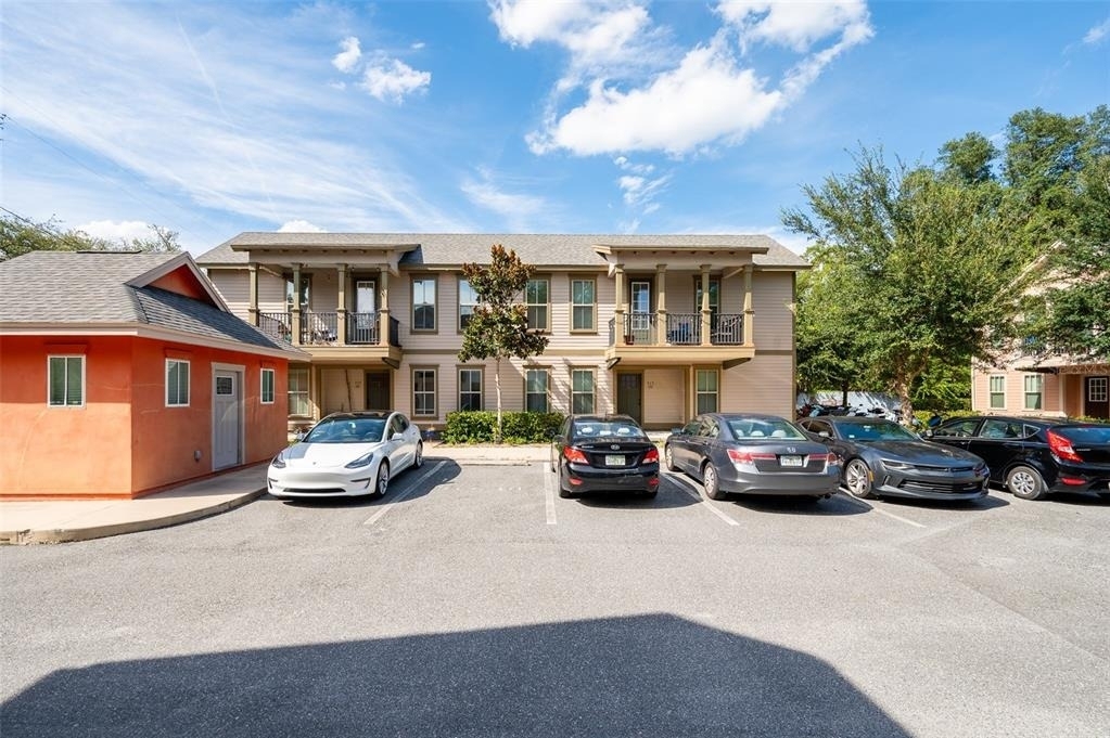 717 Nw 10th Street - Photo 1
