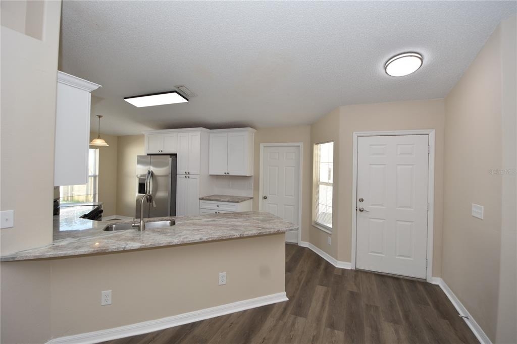 6 Seckel Court - Photo 3