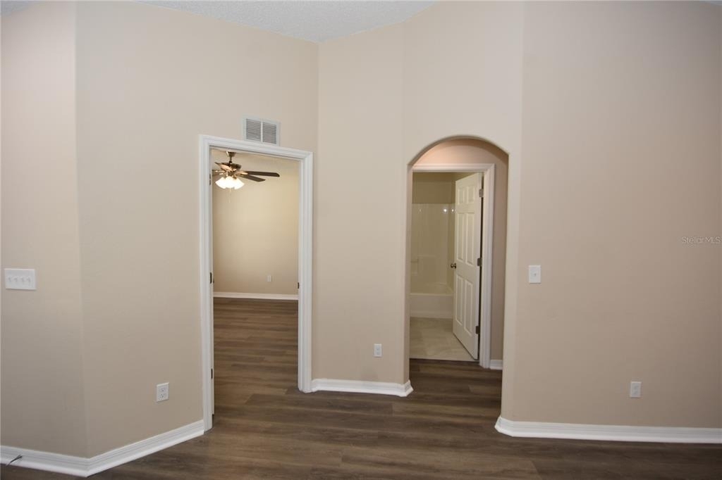 6 Seckel Court - Photo 9