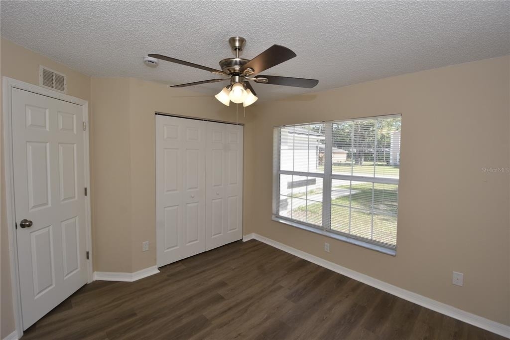 6 Seckel Court - Photo 10