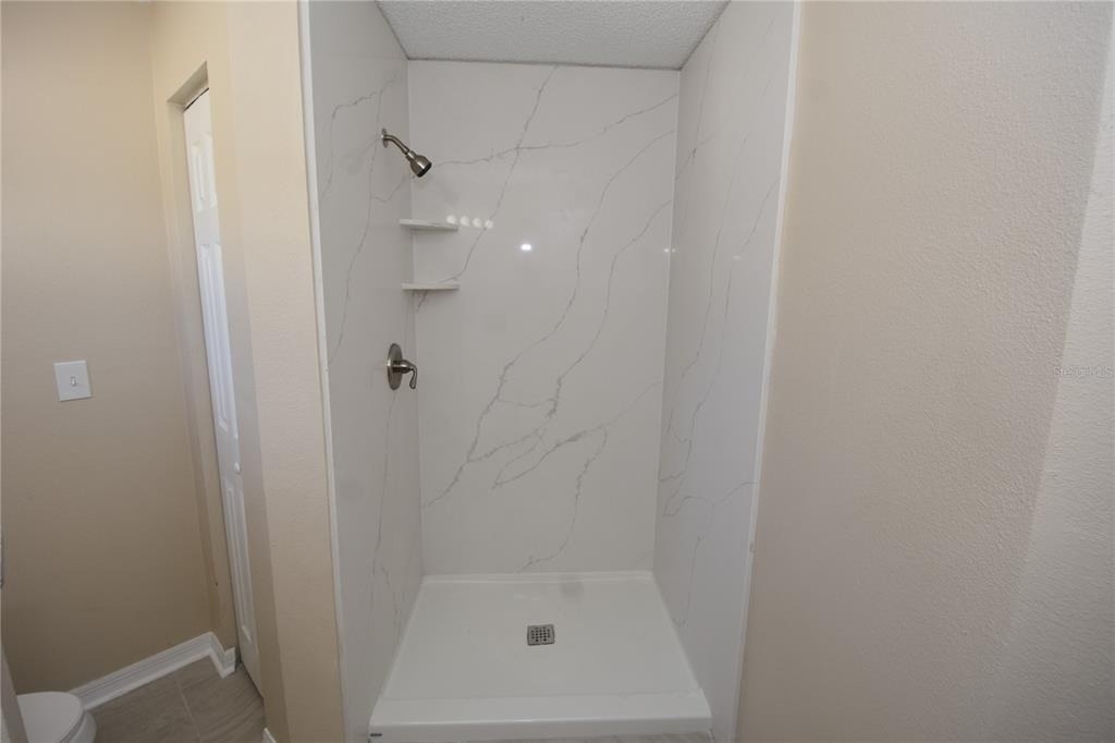 6 Seckel Court - Photo 32