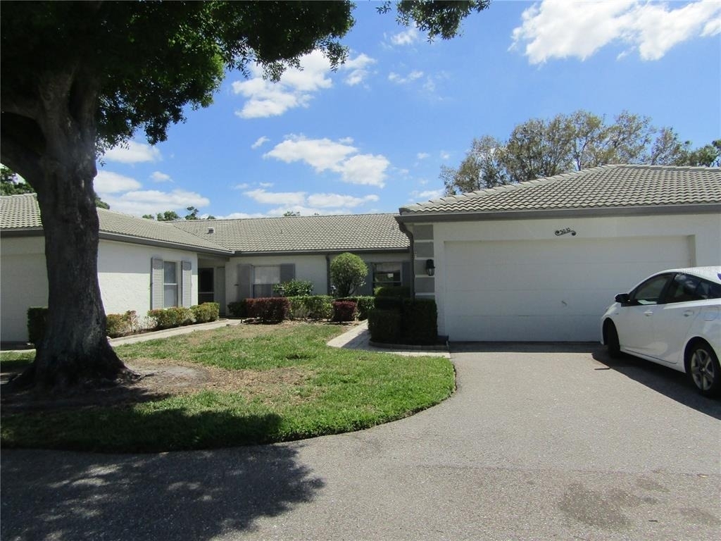 3010 Ringwood Meadow - Photo 0
