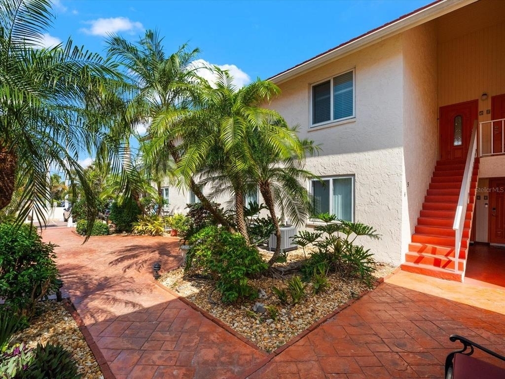 6708 Sarasea Circle - Photo 1