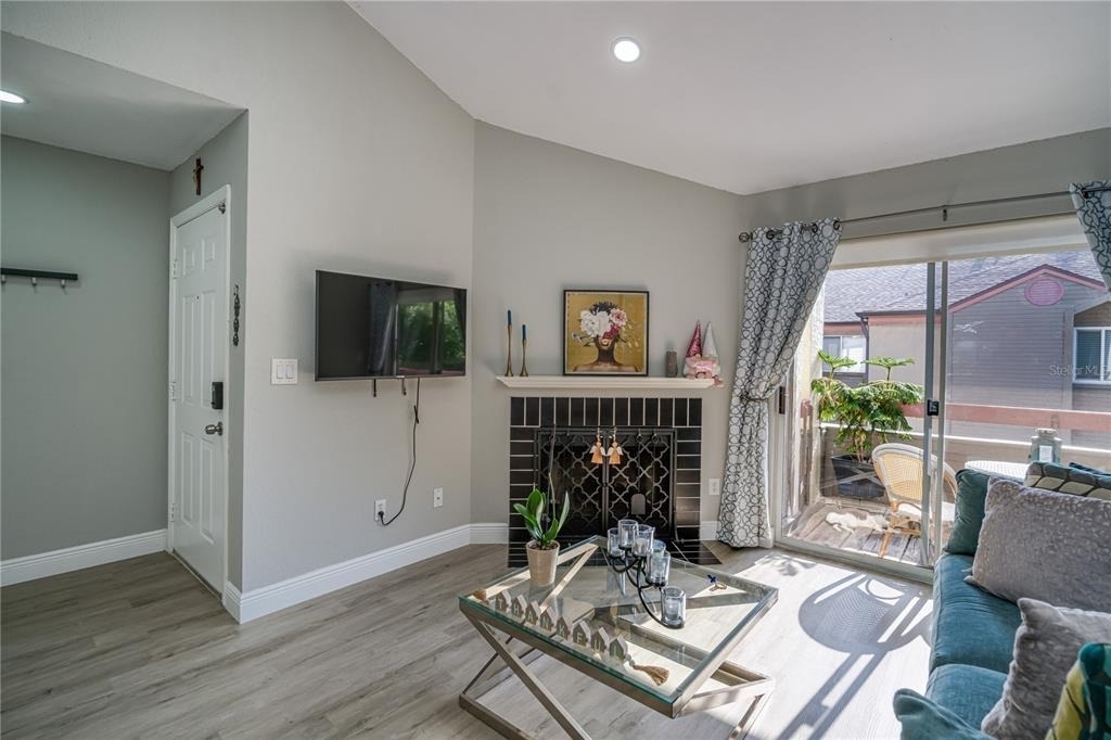 10263 Gandy Boulevard N - Photo 6