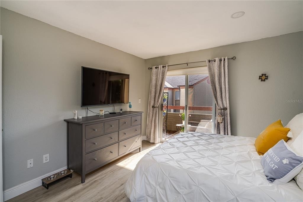 10263 Gandy Boulevard N - Photo 26