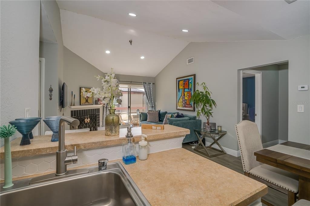 10263 Gandy Boulevard N - Photo 13