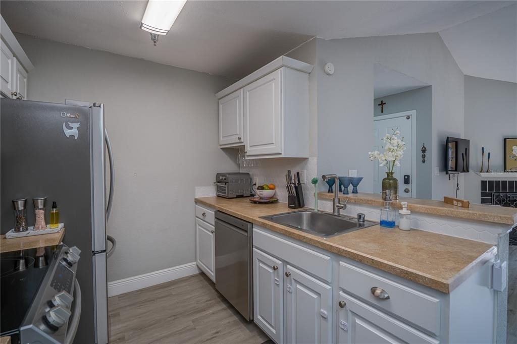 10263 Gandy Boulevard N - Photo 14