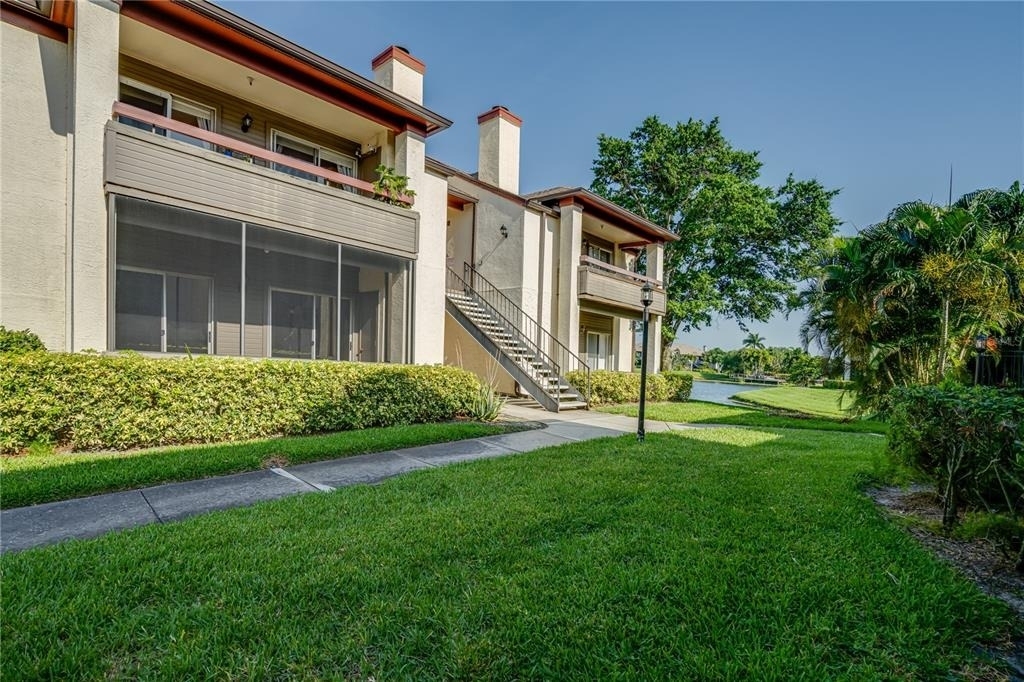 10263 Gandy Boulevard N - Photo 2