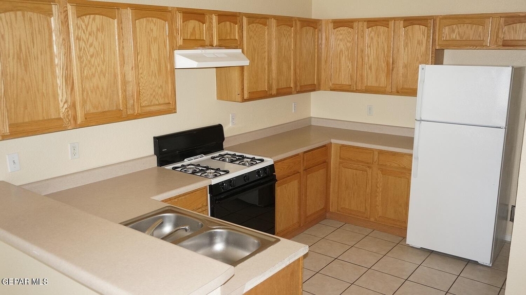 8909 Herbert Street - Photo 6