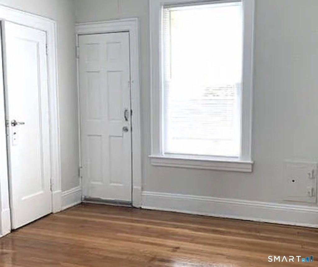1599 Fairfield Avenue - Photo 1