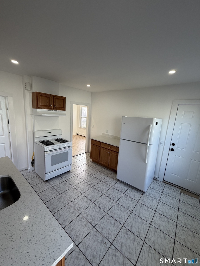 142 Cowles Street - Photo 4