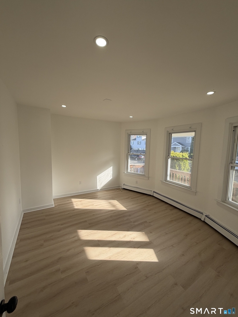 142 Cowles Street - Photo 5