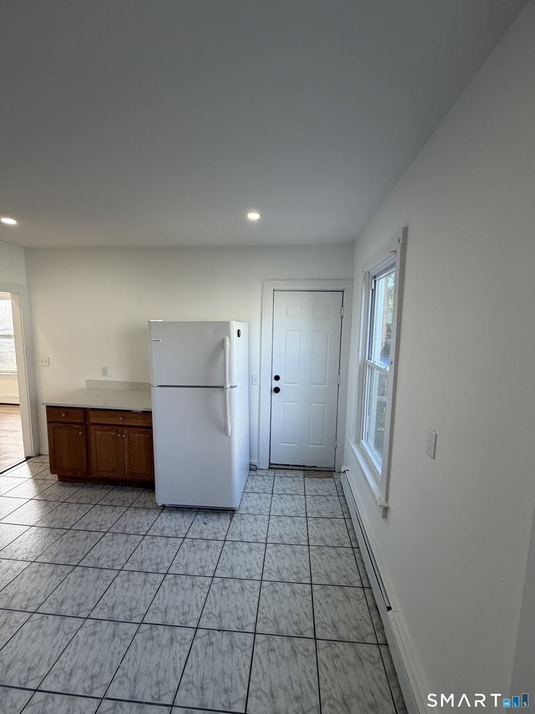 142 Cowles Street - Photo 3