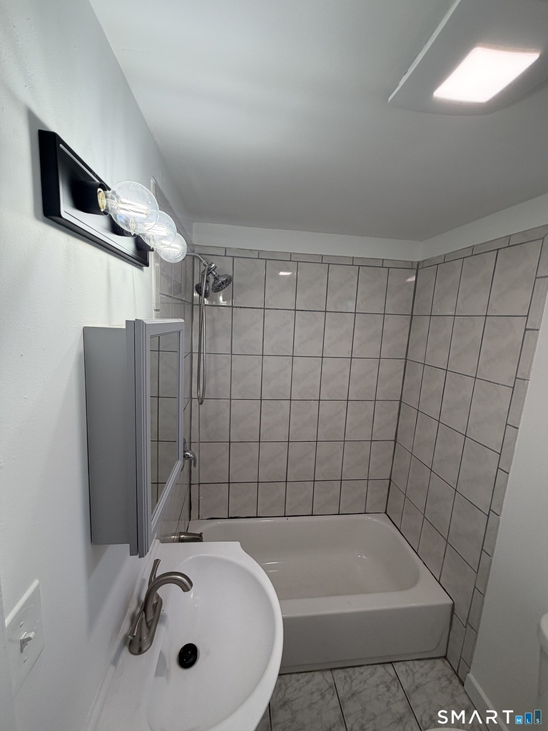 142 Cowles Street - Photo 9