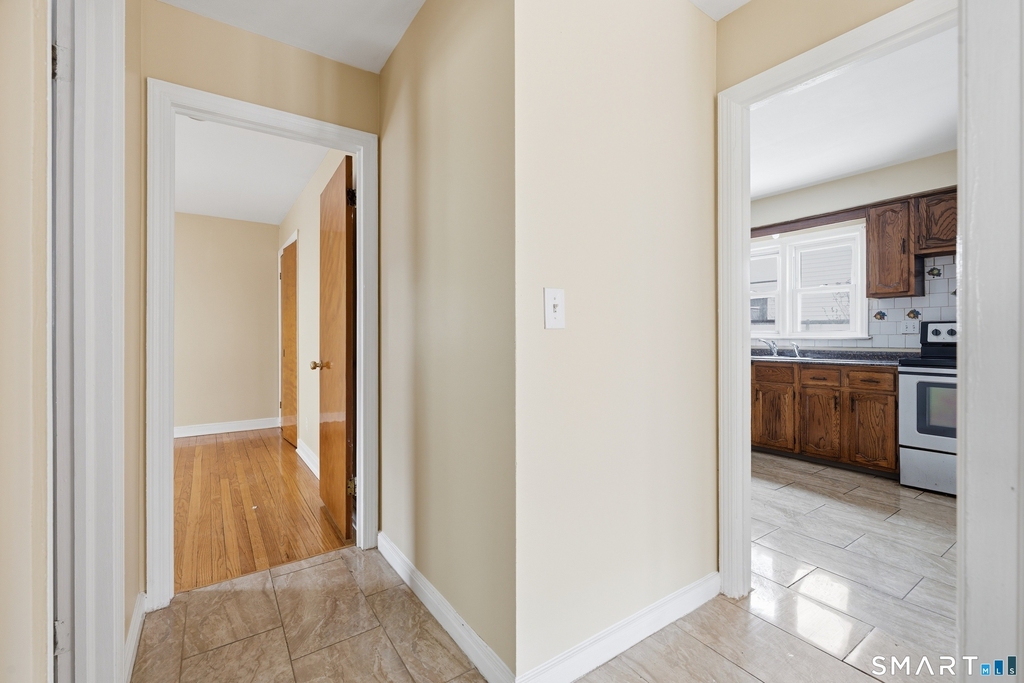 972 Capitol Avenue - Photo 5