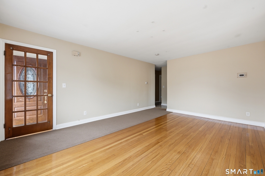 972 Capitol Avenue - Photo 2