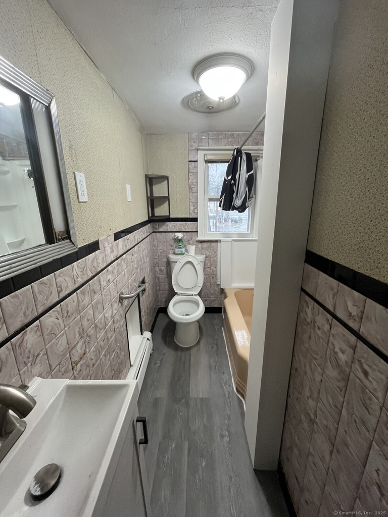 8 Burnham Street - Photo 3
