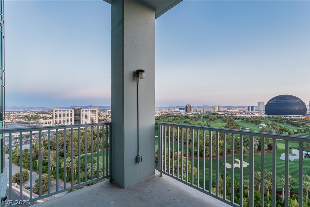 360 E Desert Inn Road - Photo 45