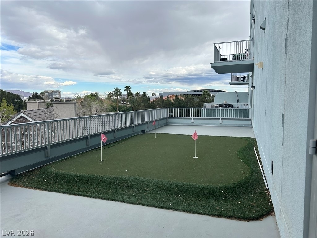 360 E Desert Inn Road - Photo 50