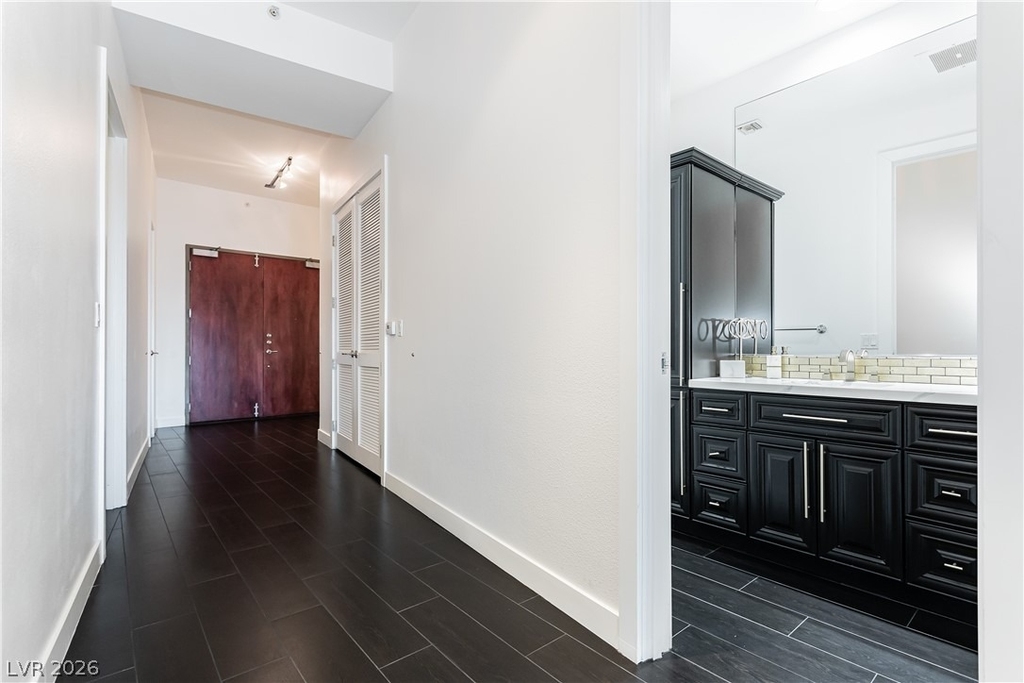 360 E Desert Inn Road - Photo 13
