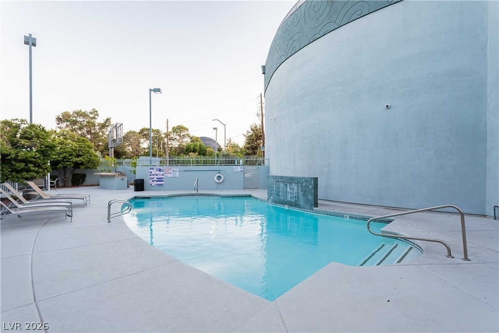 360 E Desert Inn Road - Photo 47