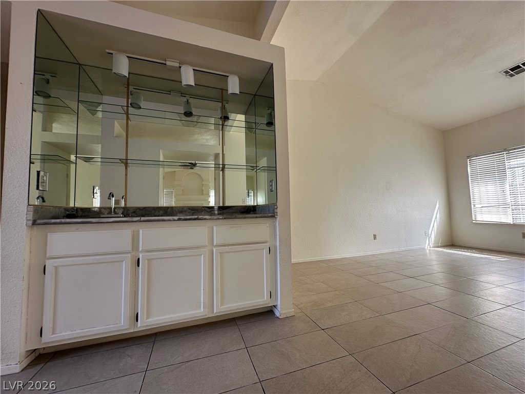 1585 Rowan Tree Drive - Photo 4