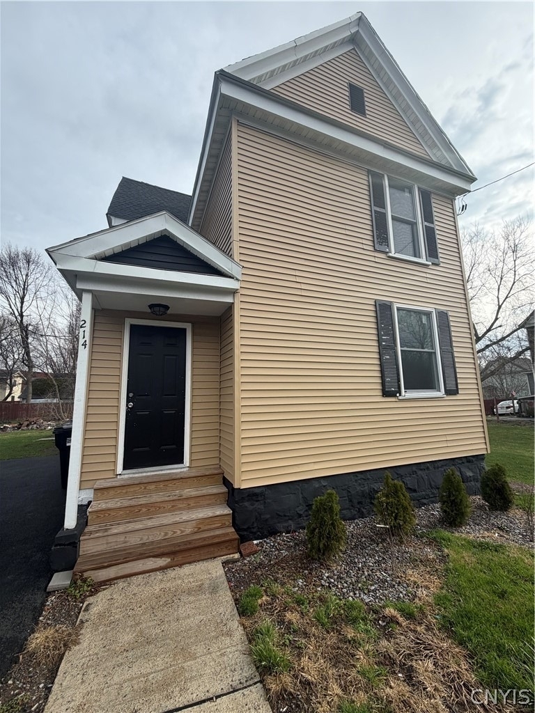 214-2 Rowland Street - Photo 0