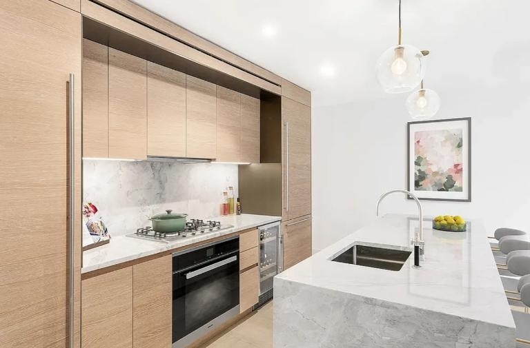 215 West 28th Street - Photo 3