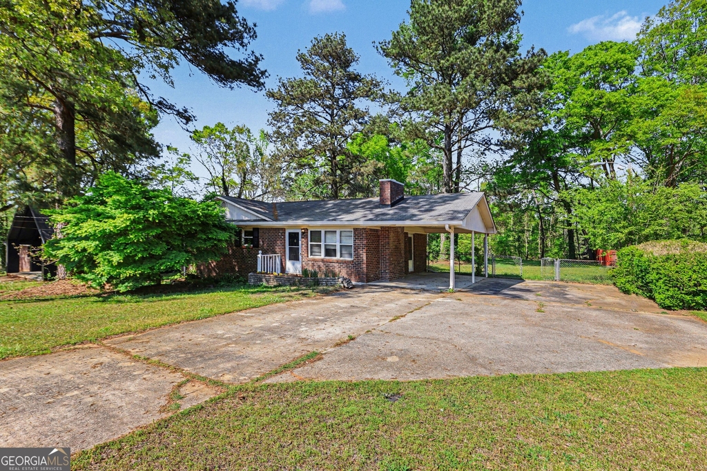 3670 Goodwin Road - Photo 2
