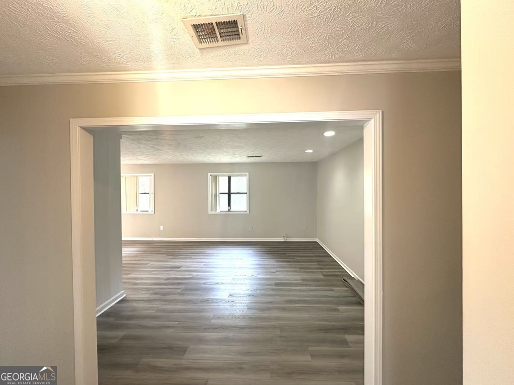 100 Lakeview Lane - Photo 4