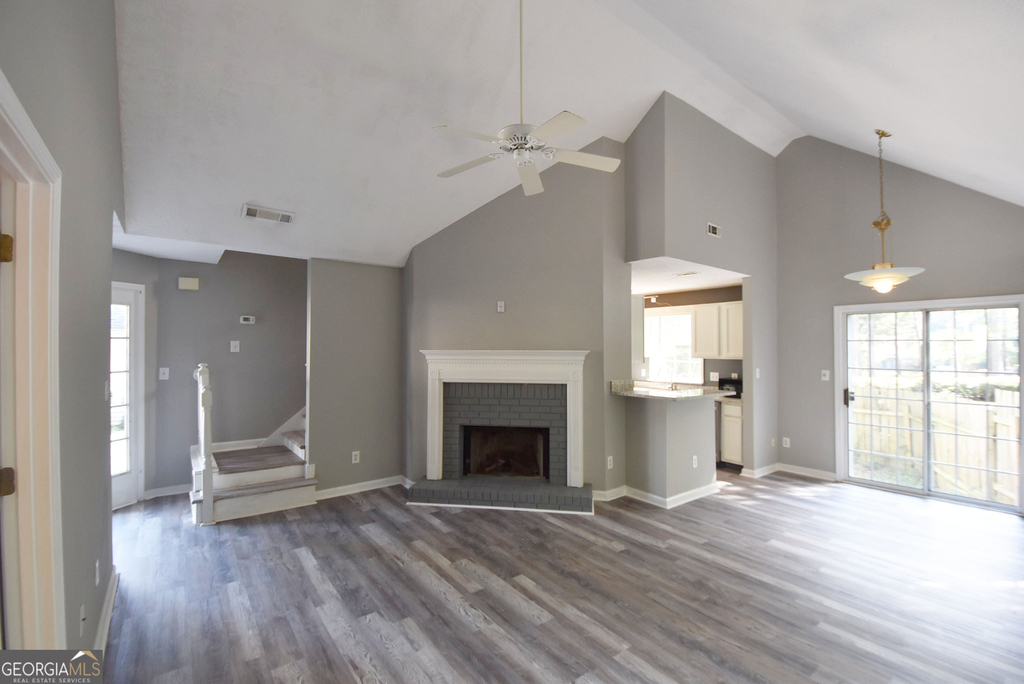 700 S Fairfield Drive - Photo 2