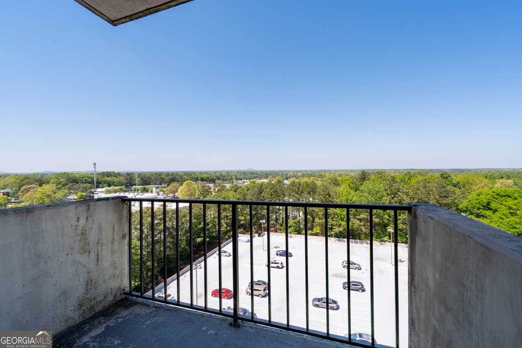 300 Johnson Ferry Road - Photo 10