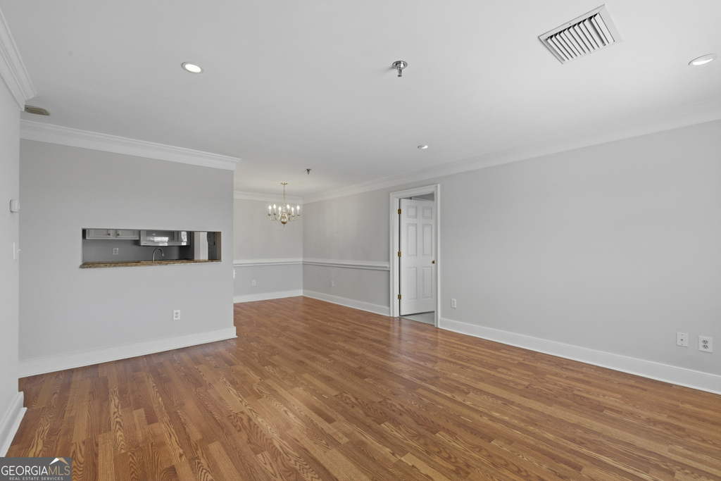 300 Johnson Ferry Road - Photo 11