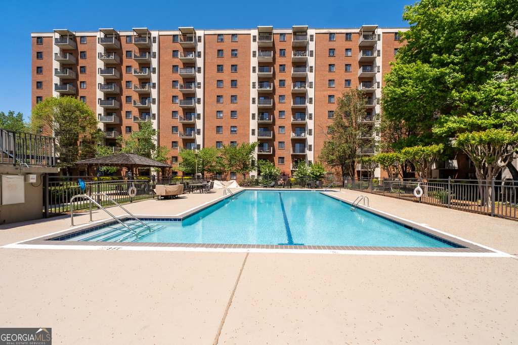 300 Johnson Ferry Road - Photo 27