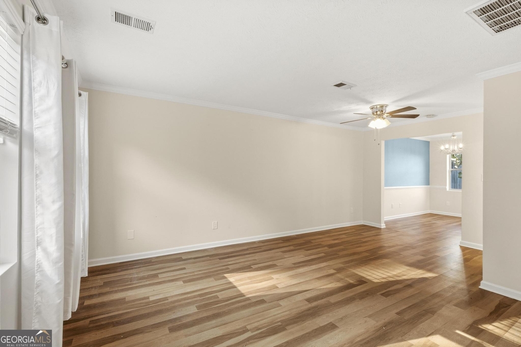 245 Winding River Drive - Photo 3