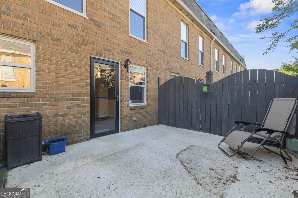 245 Winding River Drive - Photo 15