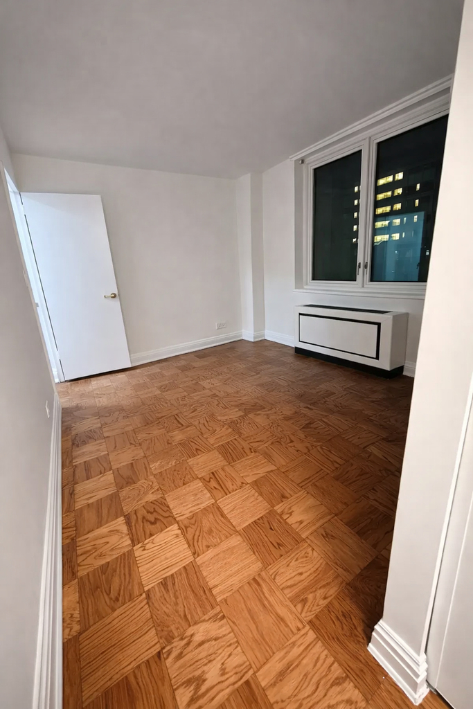 117 West 13th Street - Photo 2