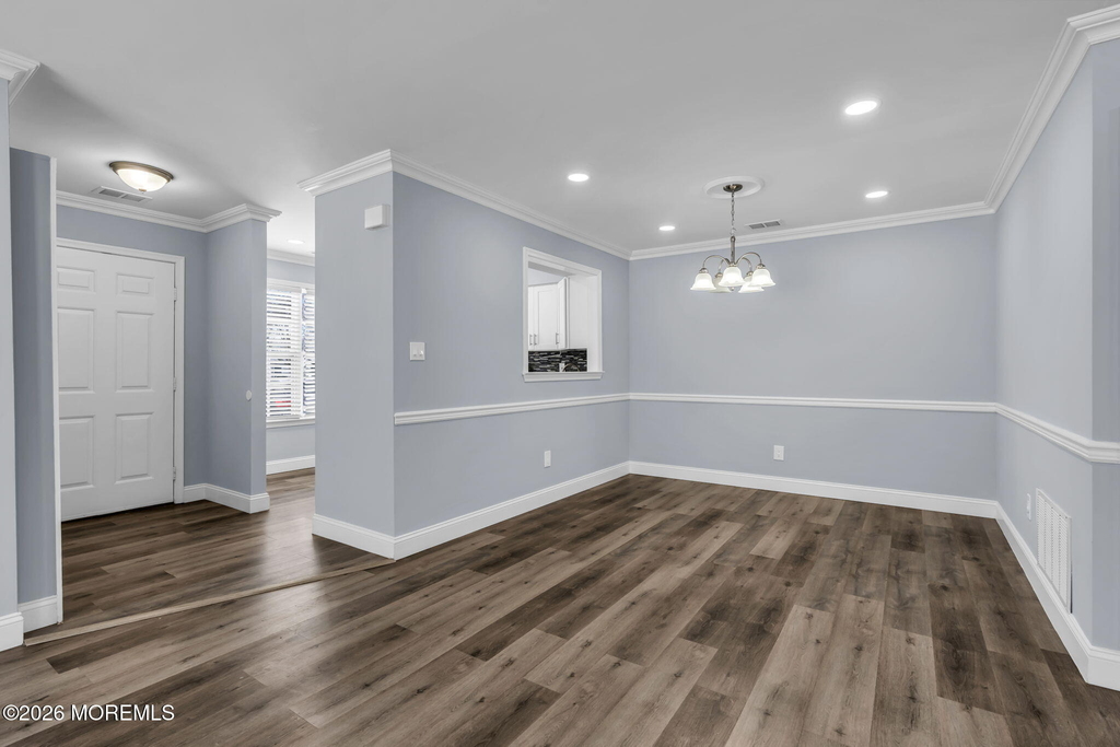 401 Hampton Court - Photo 15