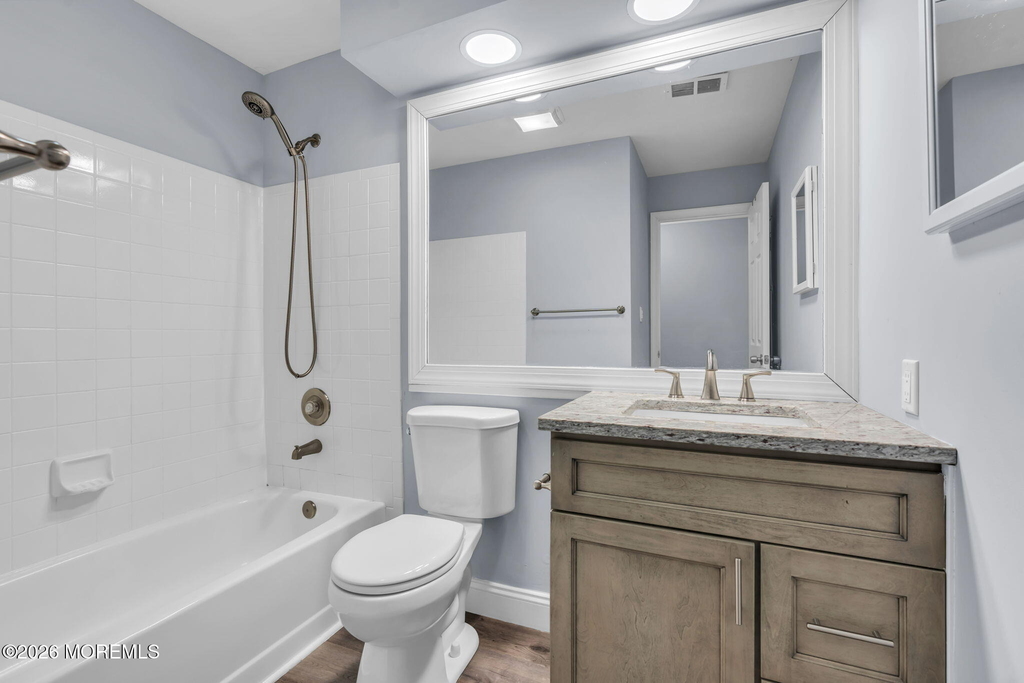 401 Hampton Court - Photo 19