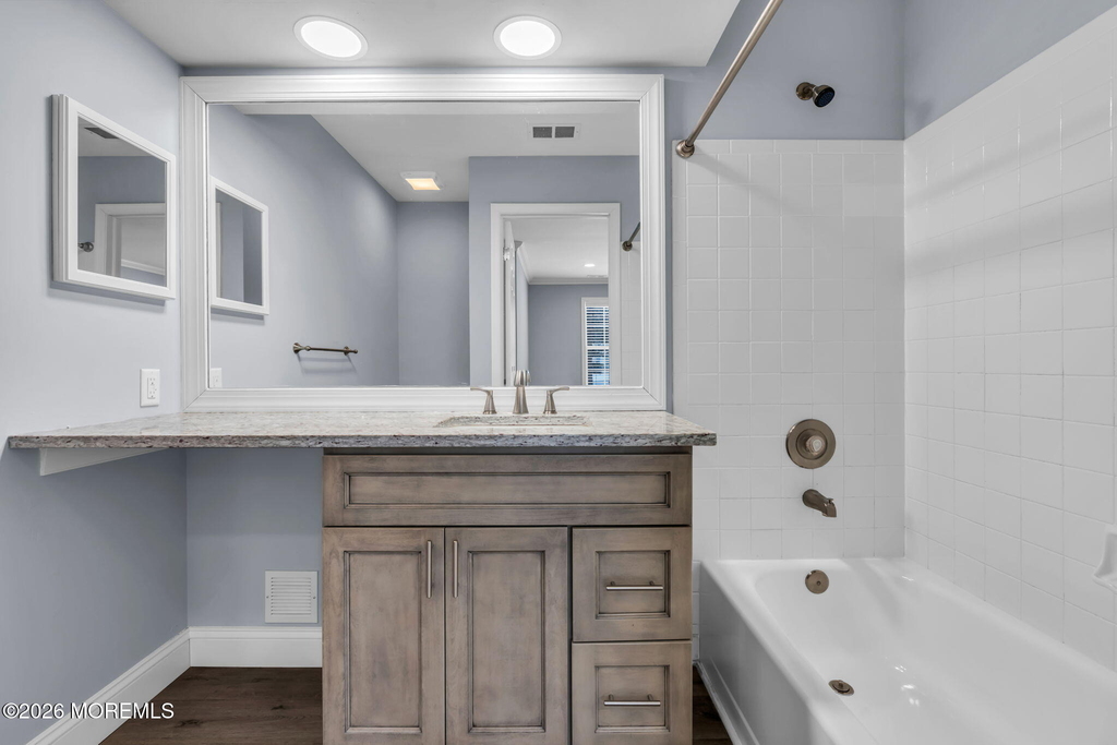 401 Hampton Court - Photo 23