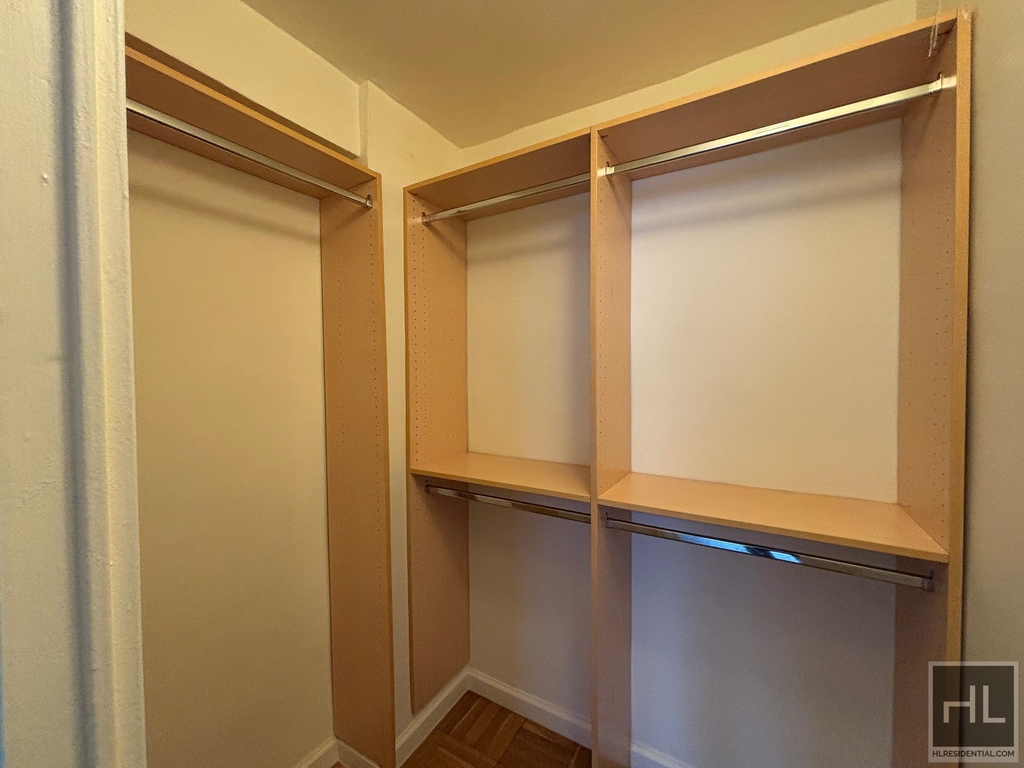 East 63 Street - Photo 5