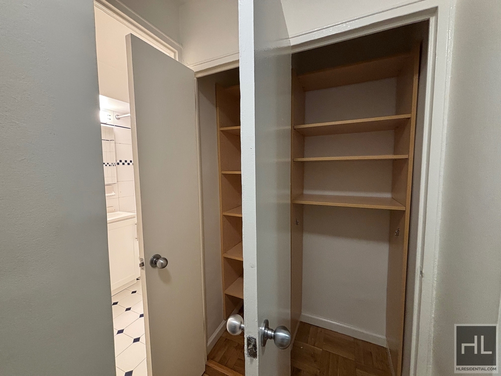 East 63 Street - Photo 6