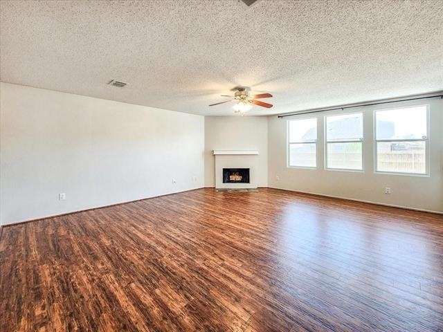 601 Jagera Way - Photo 8